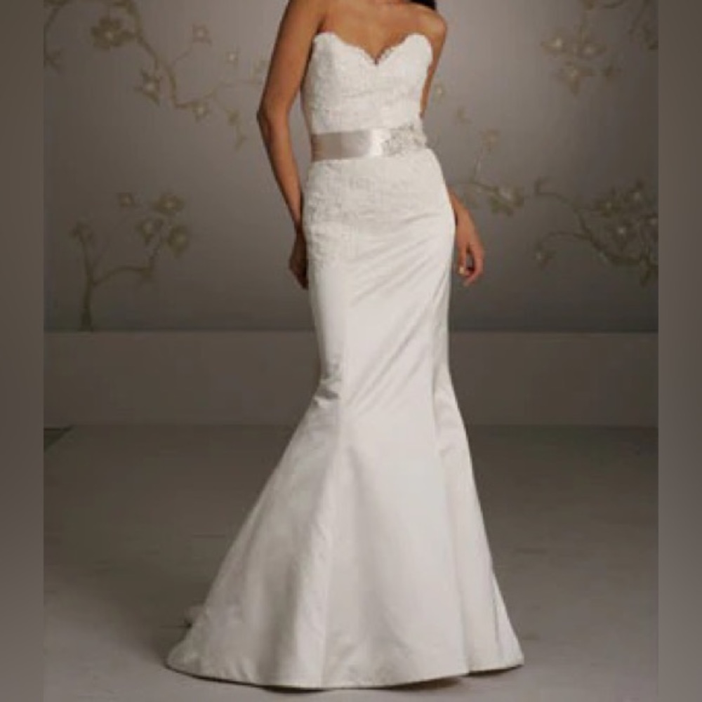 Wedding Dress Alvina Valenta Style 9051